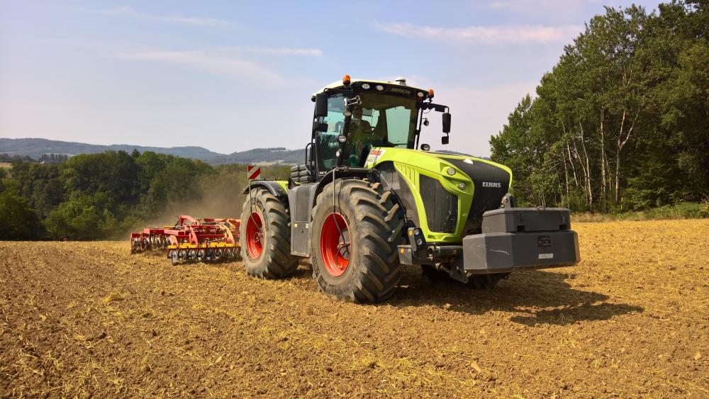 Claas Xerion 4000 wallpaper