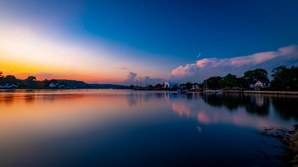 Calm lake at dusk wallpaper