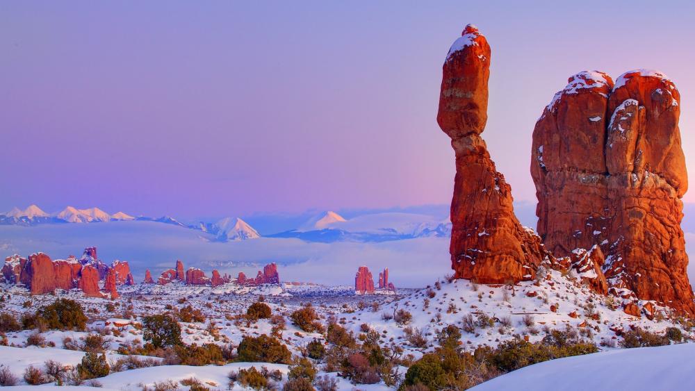 Balanced Rock at Arches National Park in wintertime wallpaper