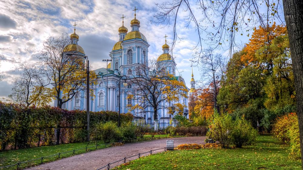 St. Nicholas Naval Cathedral at fall (Russia) wallpaper