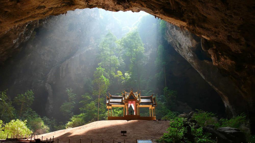 Phraya Nakhon Cave (Thailand) wallpaper