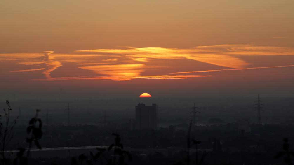 The sun is rising in the Ruhr area wallpaper