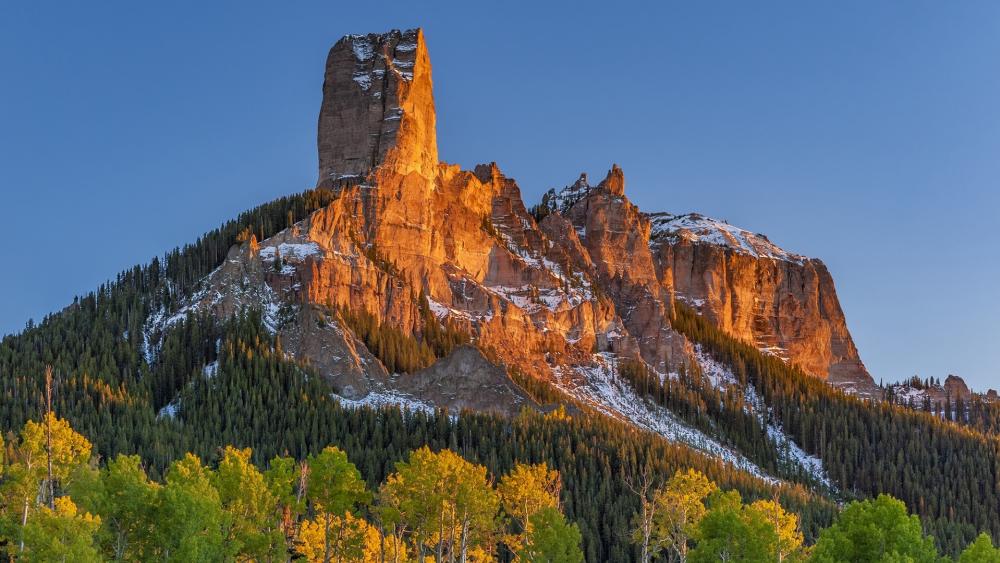 Chimney Rock and Courthouse Mountain wallpaper