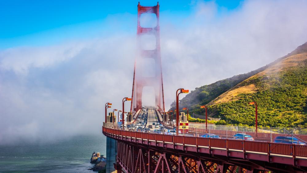 Misty Golden Gate Bridge wallpaper