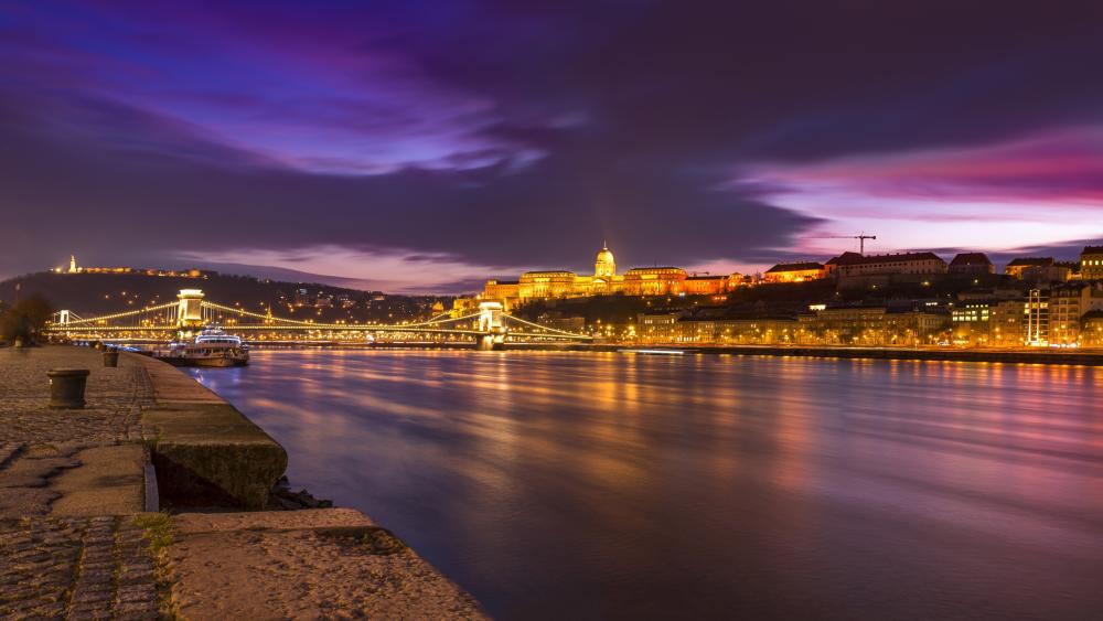 River of Danub at dusk (Budapest, Hungary) wallpaper