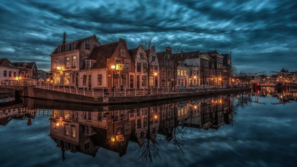 Haarlem at dusk (Netherlands) wallpaper