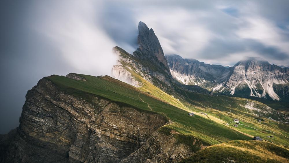Odle Peaks (Dolomites) wallpaper