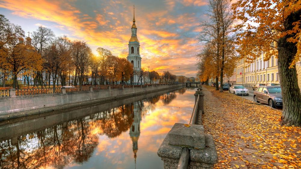 Saint Petersburg at fall wallpaper