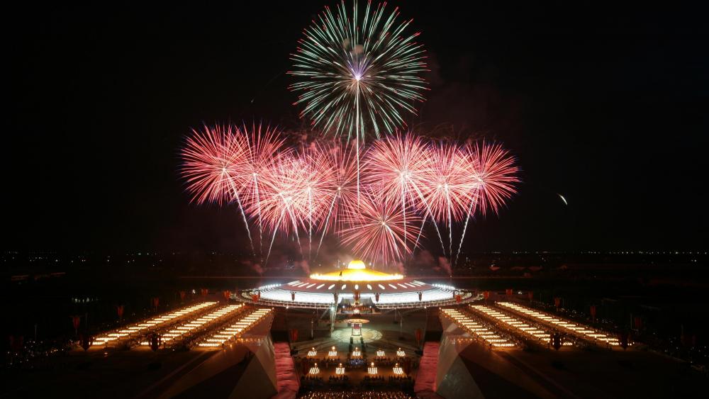 Dhammakaya Temple with Fireworks wallpaper