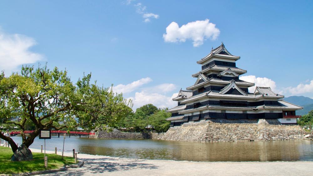 Matsumoto Castle (Japan) wallpaper