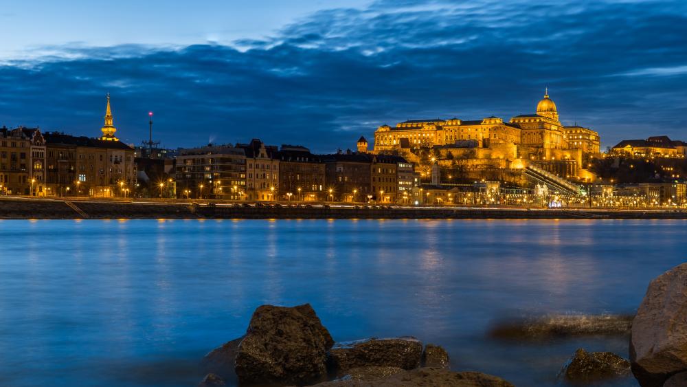 Buda Castle from the bank of the Danube wallpaper