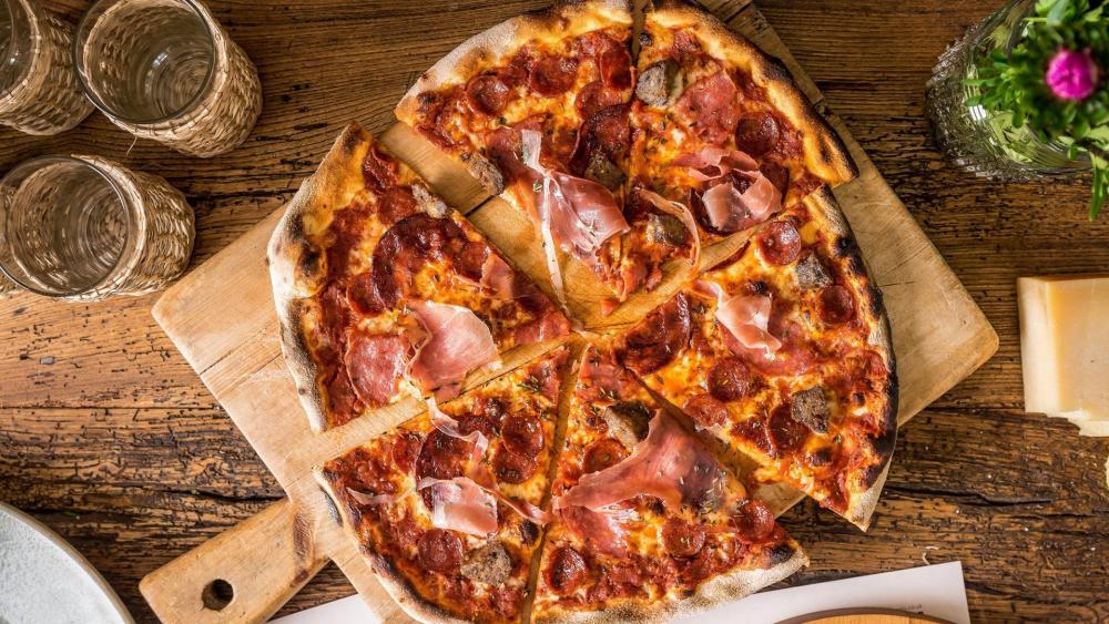 Pizza with Ham and Salami wallpaper