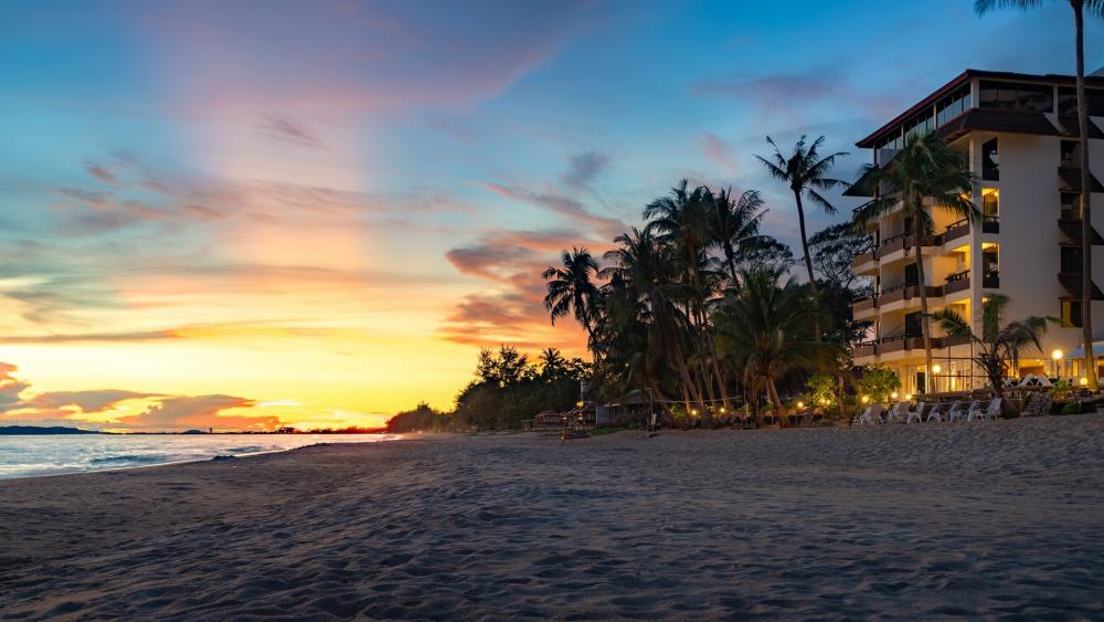 Pattaya beach at sunset wallpaper