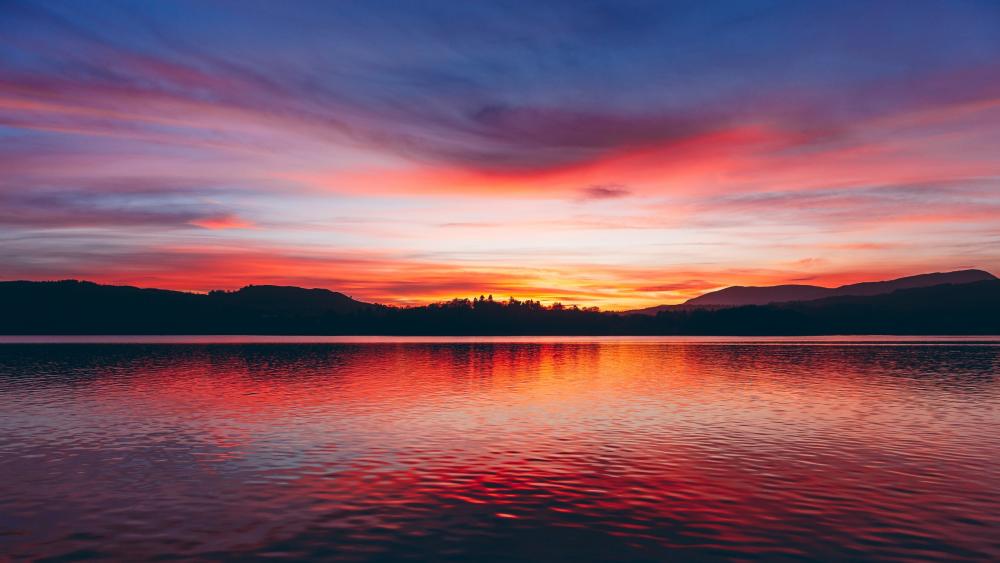 Lake at sunset wallpaper