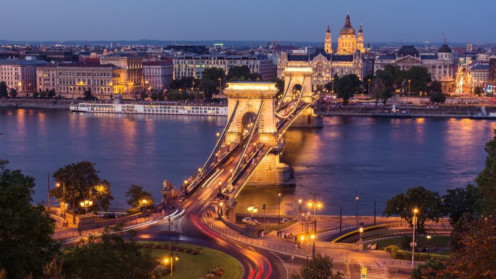 Chain Bridge from Buda (Budapest, Hungary) wallpaper