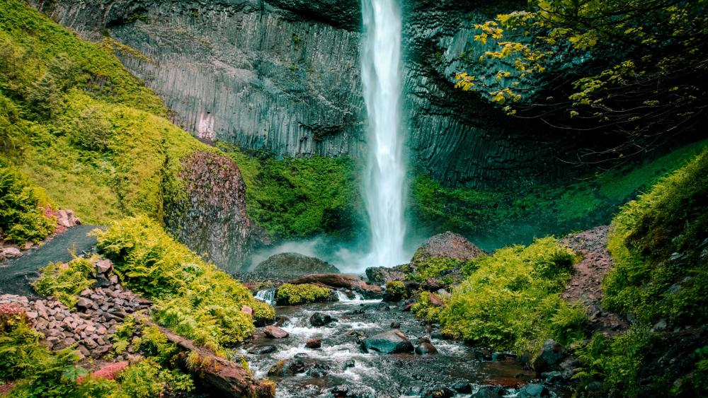 Latourell Falls (Oregon) wallpaper