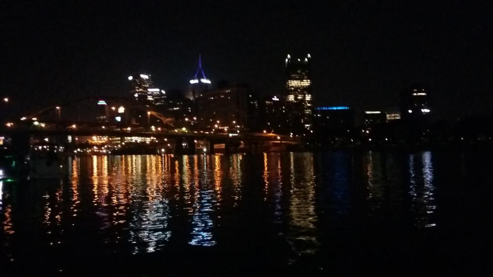 Pittsburgh River wallpaper