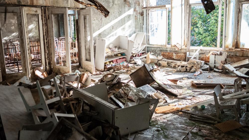 Abandoned buildingt after Chernobyl disaster wallpaper