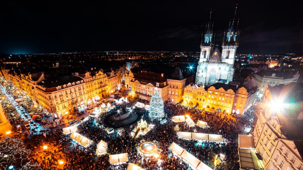 Christmas market in Prague wallpaper