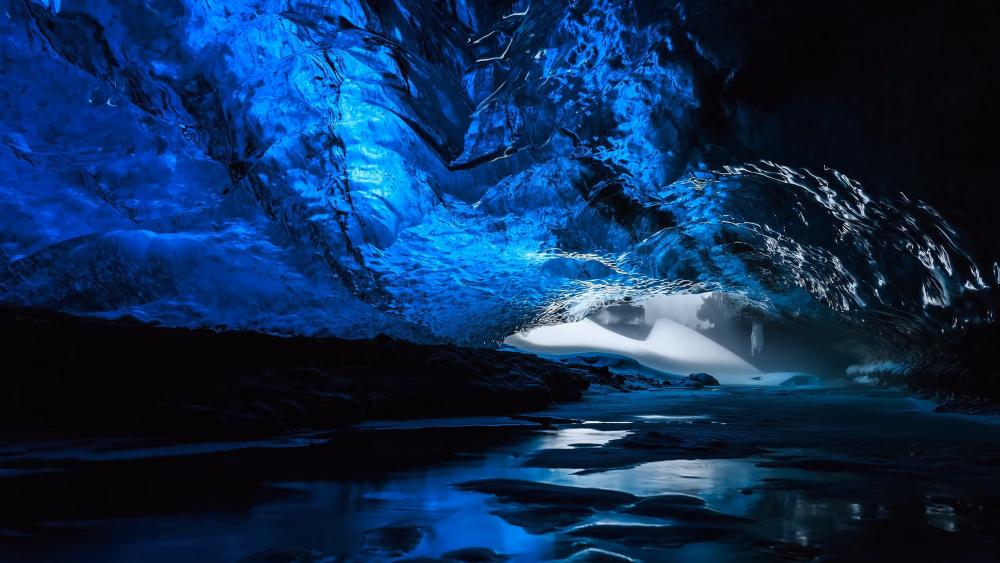 Blue ice cave (Skaftafell National Park, Iceland) wallpaper