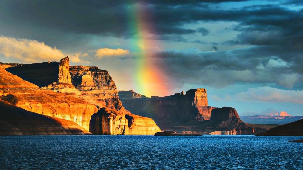Beautiful rainbow over the Padre Bay (Lake Powell) wallpaper