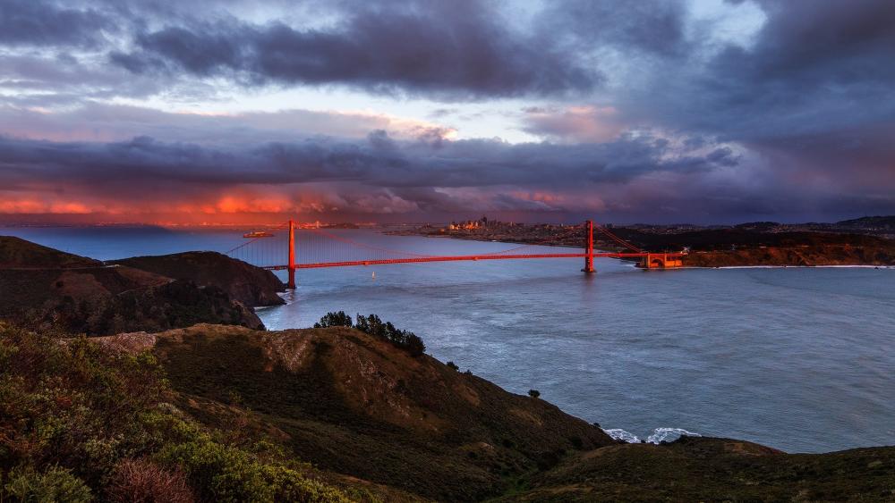 Golden Gate Bridge at Sunset in Majestic Landscape wallpaper