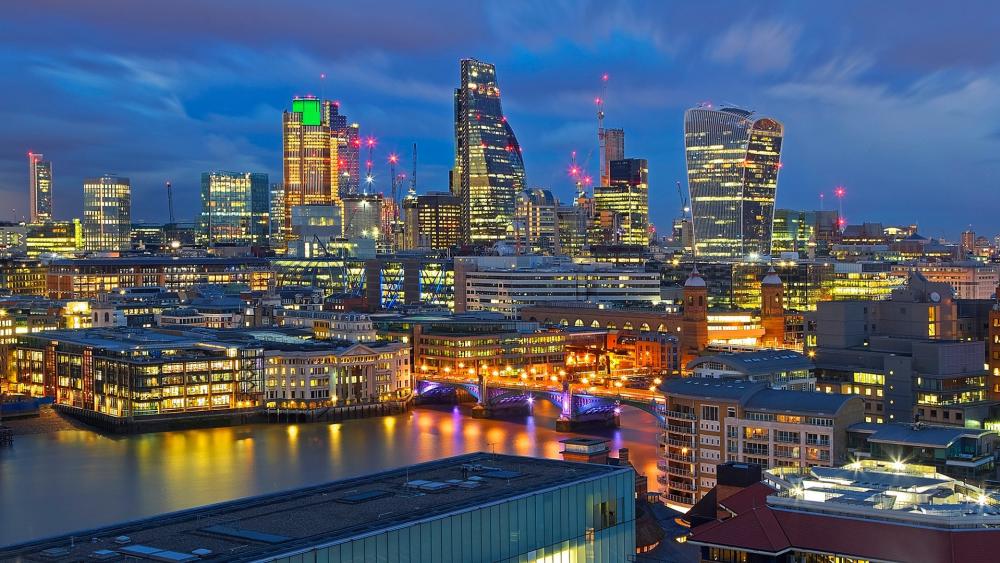 City Lights at Dusk: A Modern Skyline View wallpaper