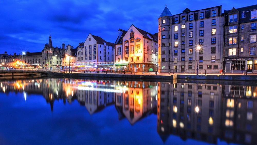 Enchanting Twilight Reflections of a City Harbor wallpaper