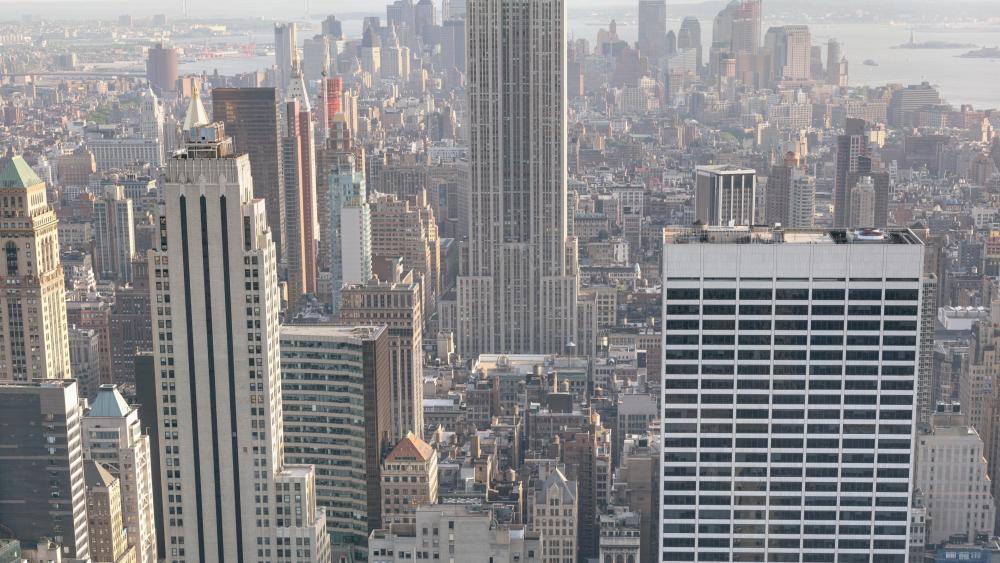 Manhattan Cityscape & the Empire State Building wallpaper