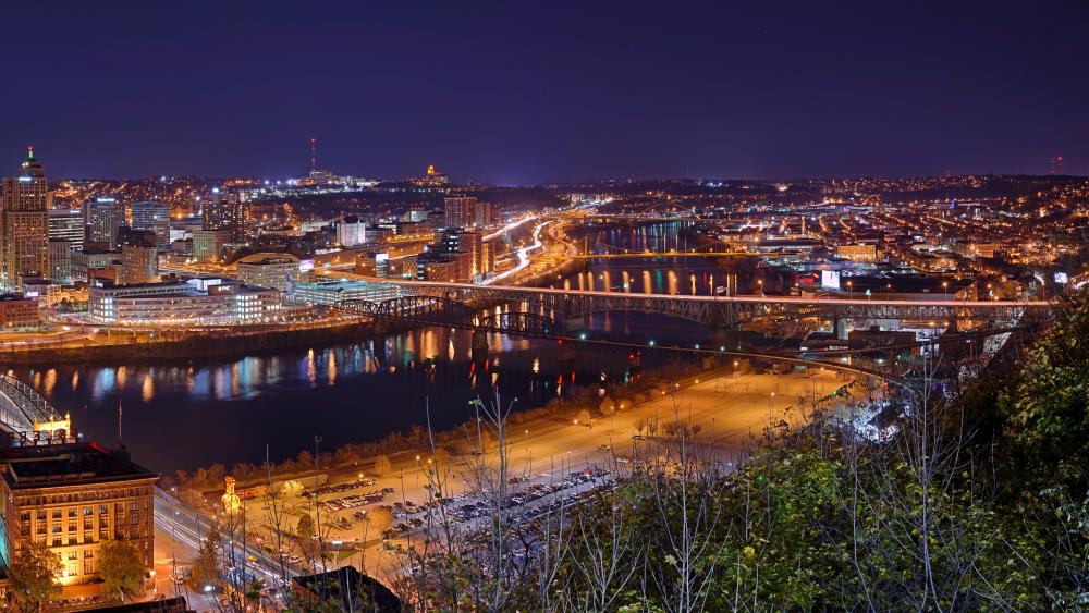Pittsburgh, Pennsylvania at Night wallpaper