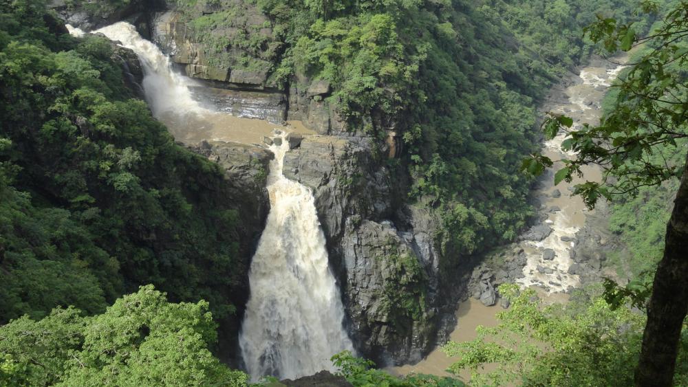 Magod Falls near Yellapur, Karnataka wallpaper