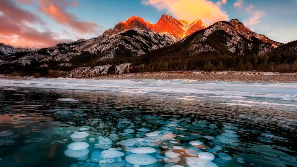 Frozen Serenity at Sunrise wallpaper