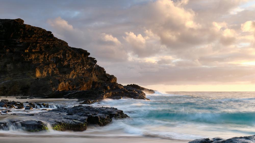 Serene Coastal Sunset Scene wallpaper
