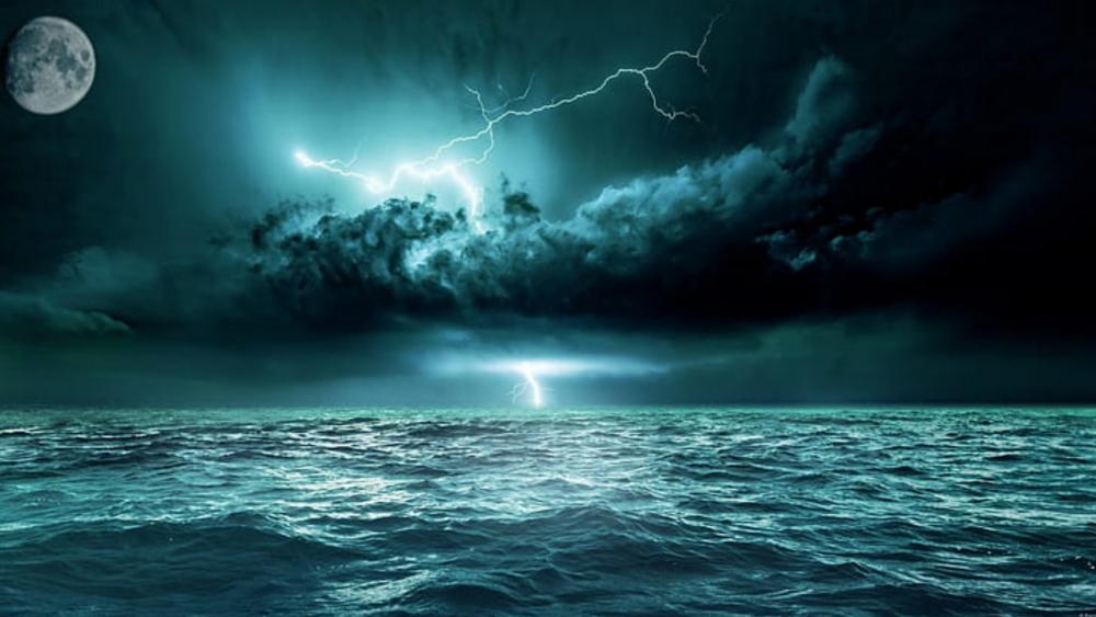 Ocean Thunderstorm wallpaper