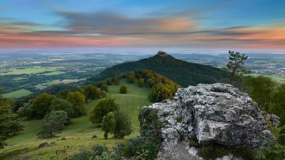 Majestic Hilltop at Dusk wallpaper