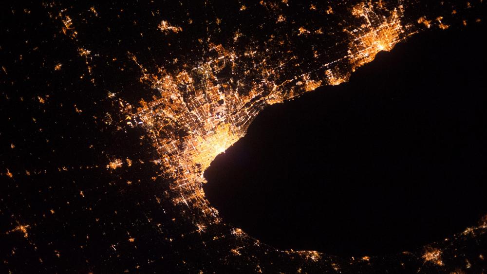 Chicago's City Lights Seen from the International Space Station wallpaper
