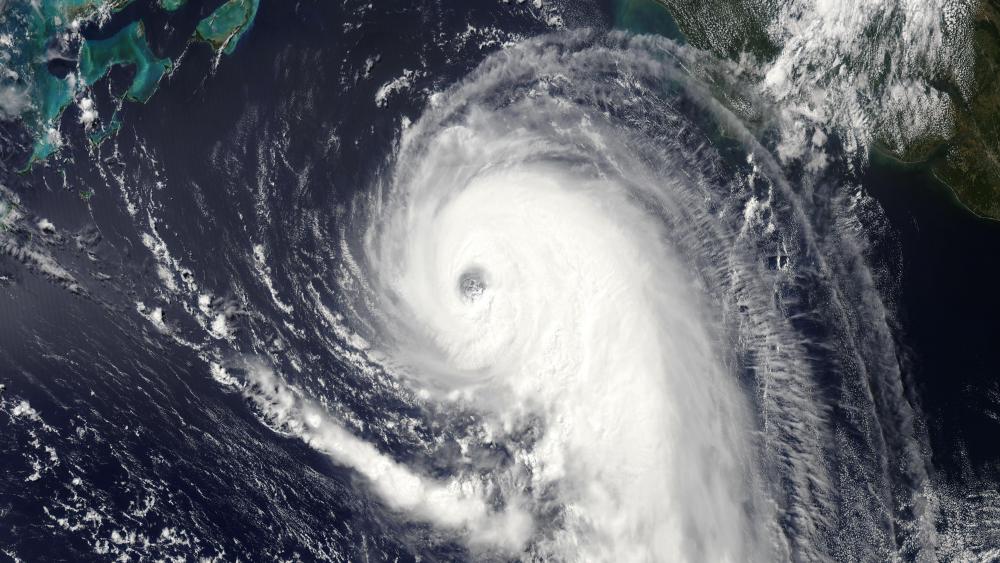 Hurricane Humberto on September 17, 2019 wallpaper