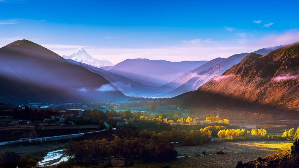 Majestic Mountain Landscapes at Dawn wallpaper