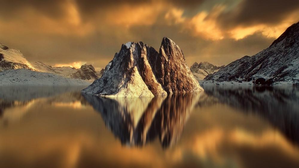 Majestic Mountains Reflecting in Serene Waters wallpaper