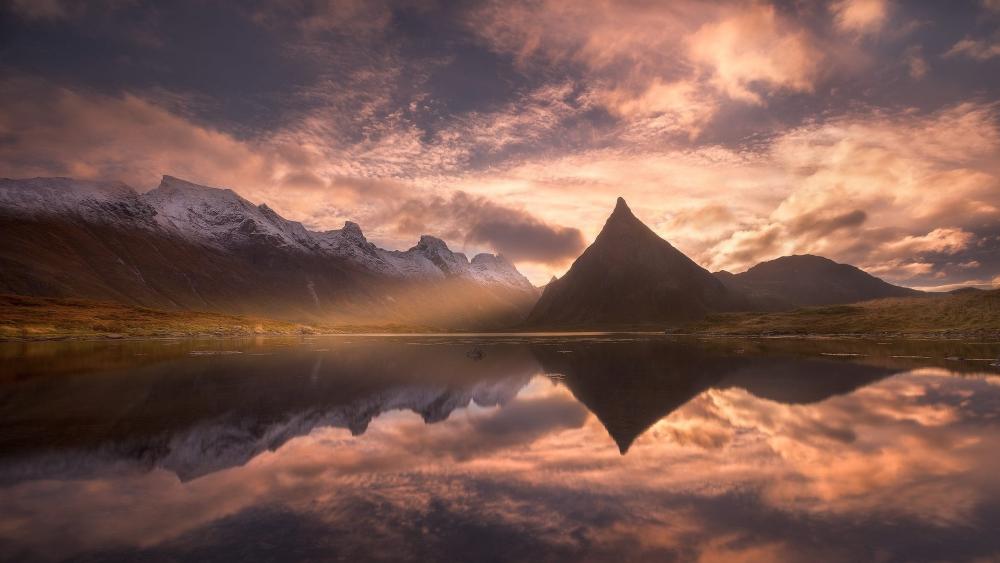 Serene Mountain Reflection at Dusk in Purple Hues wallpaper