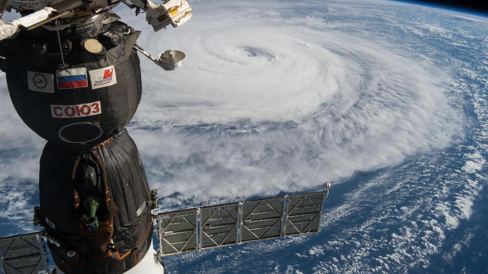 Typhoon Noru Seen from the International Space Station (ISS) wallpaper
