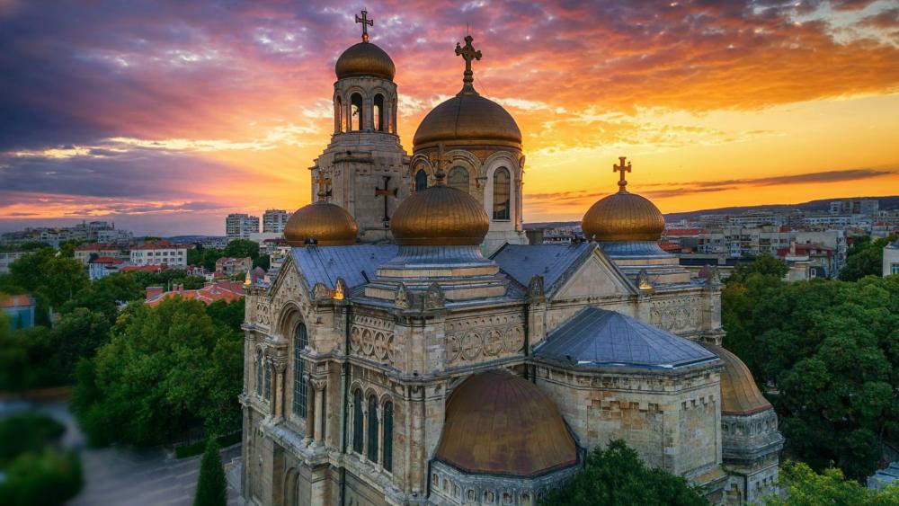Dormition of the Mother of God Cathedral, Varna wallpaper