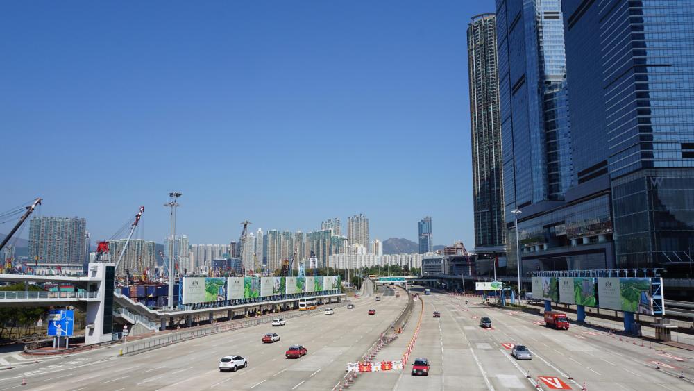West Kowloon Highway near the Western Harbour Crossing Toll Plaza wallpaper