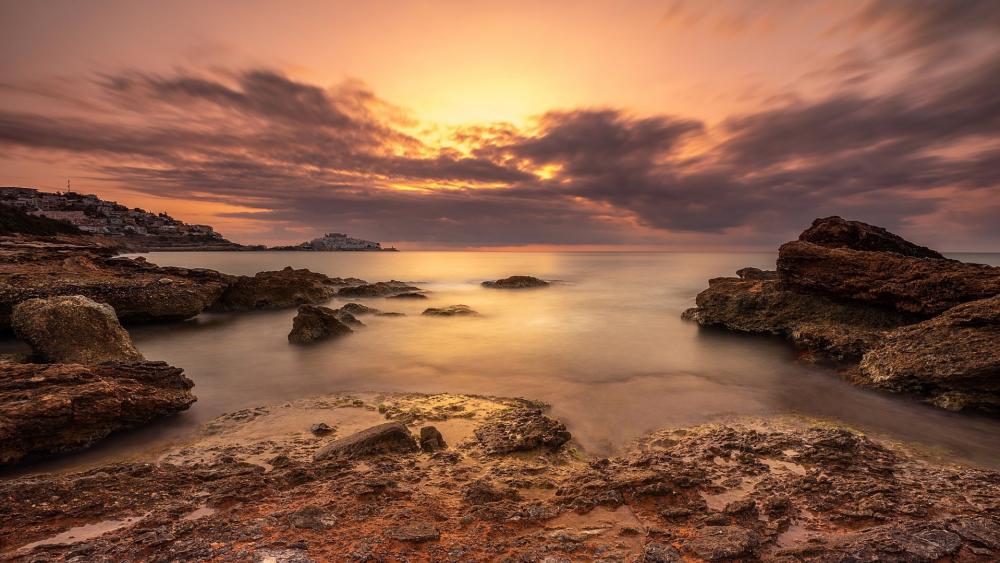 Serene Coastal Sunset View wallpaper