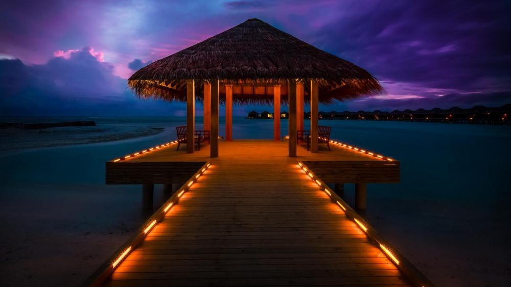 Serene Twilight at the Beach Pier wallpaper