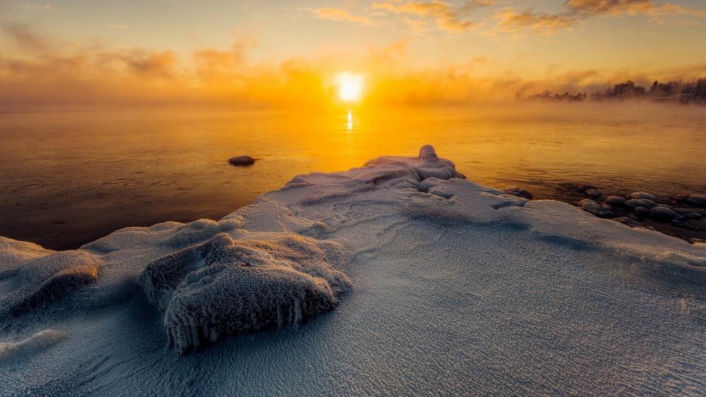 Frozen Beauty at Sunrise wallpaper