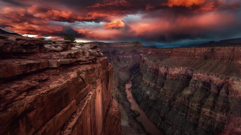 Majestic Grand Canyon at Dusk wallpaper