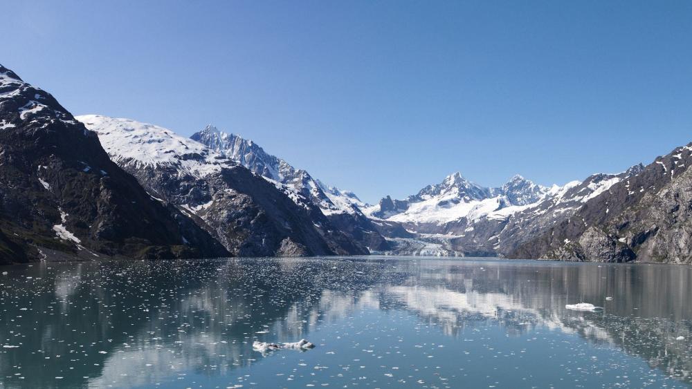 Serene Glacial Reflection in a Mountain Paradise wallpaper