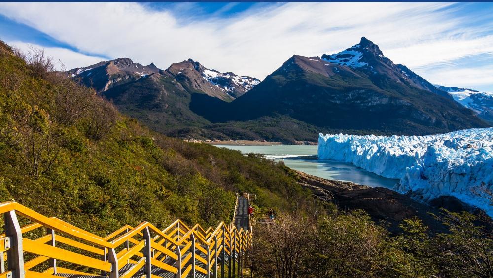 Stunning Glacial Landscape with Vibrant Trail Viewpoint wallpaper
