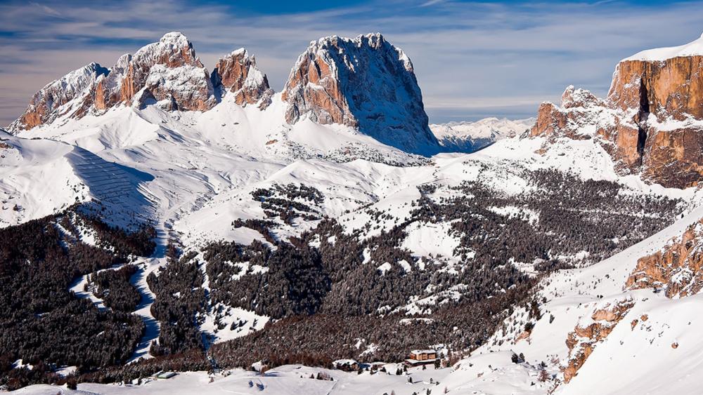 Majestic Snow-Covered Mountains View wallpaper